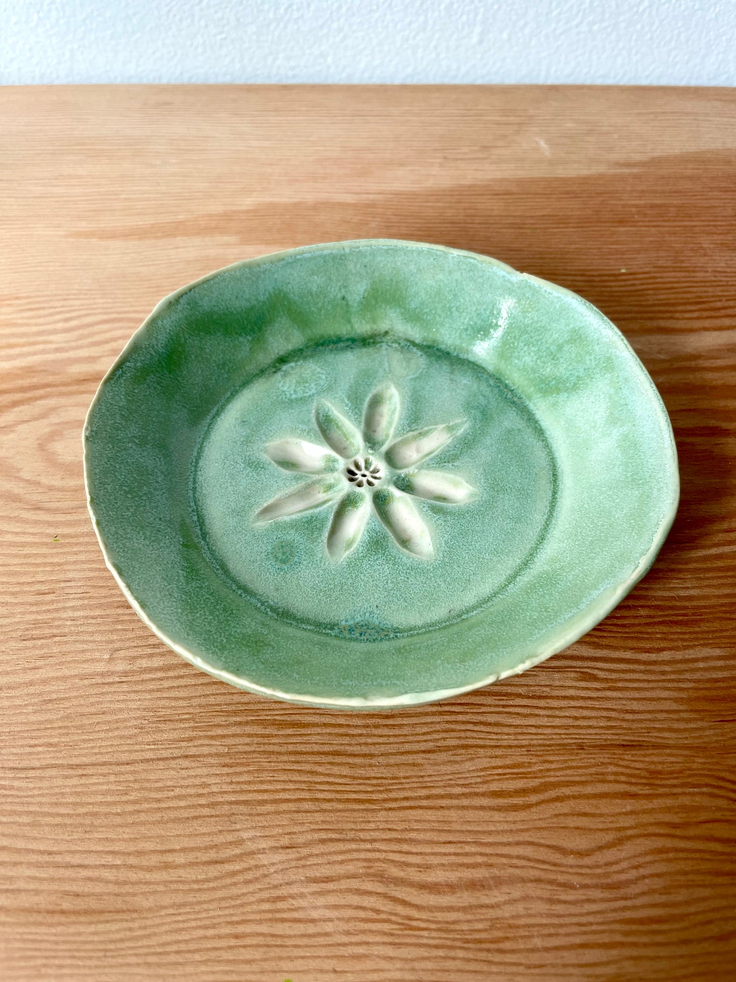 Green Daisy Dish