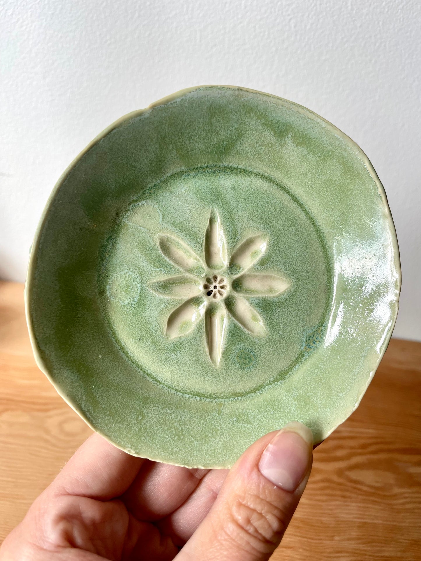 Green Daisy Dish