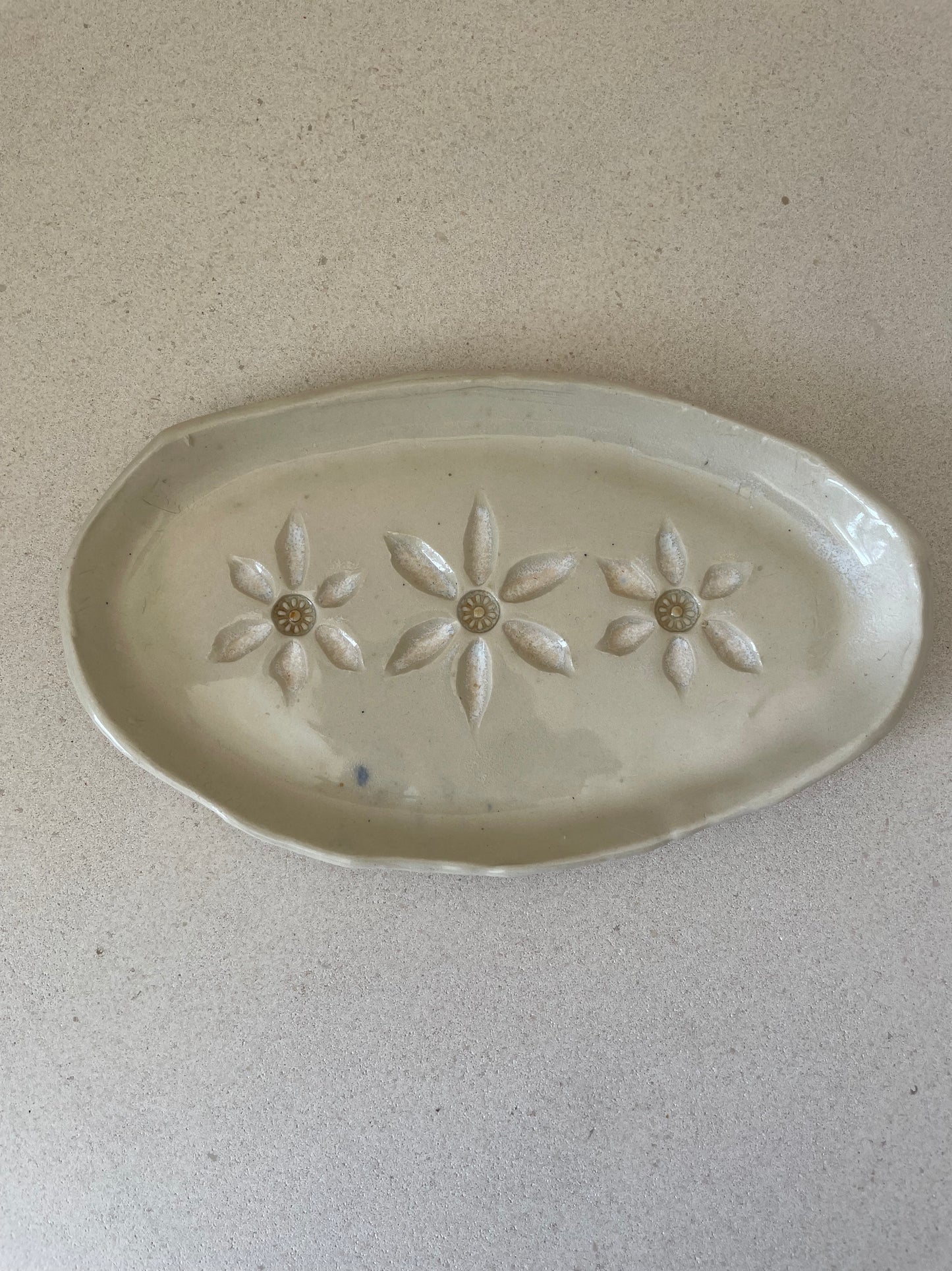 Small Daisy Soap Dish